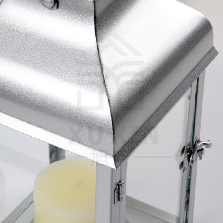 Metal handheld candle holder, European style wrought iron wind lamp, home courtyard candle stand, bar hardware decoration, candle holder can be customized