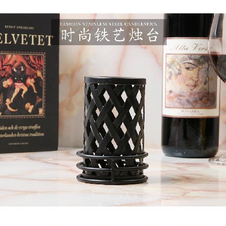 Metal candle holder, European style minimalist home decor, living room model room, foyer decoration, decorative ornaments, hollow decoration customization