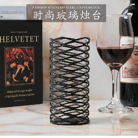 Vintage candlestick, neoclassical home, bedroom model, European style creative metal hollow decoration, custom decoration