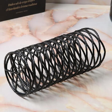 Vintage candlestick, neoclassical home, bedroom model, European style creative metal hollow decoration, custom decoration