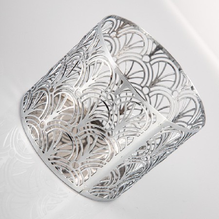 Hollow Iron Candlestick Nordic Creative Candle Stand Silver Hotel Home Living Room Dining Room Decoration Ornament Customization