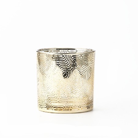 Metal hollow candle stand, aromatherapy candle cup, Western style candlelight dinner candle stand, table decoration customization