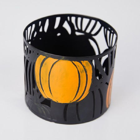 Metal hollow candle stand creative pumpkin graffiti Halloween restaurant decoration European wrought iron candle holder ornament