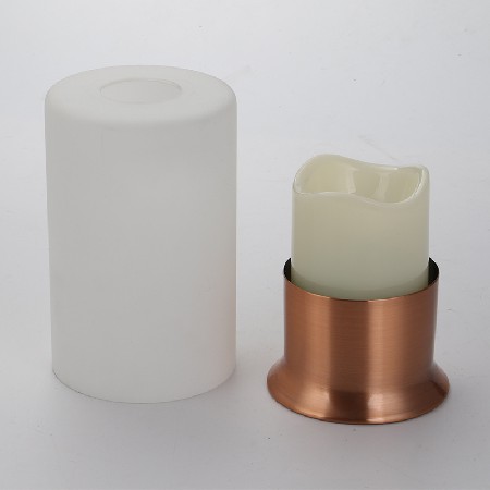 Minimally modern new Chinese style iron base candle stand romantic dining table decoration ornament aromatherapy candle stand customization