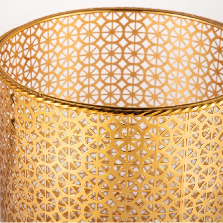 简约时尚垃圾桶北欧创意垃圾桶家用办公室废纸篓铁艺镂桶批发定制